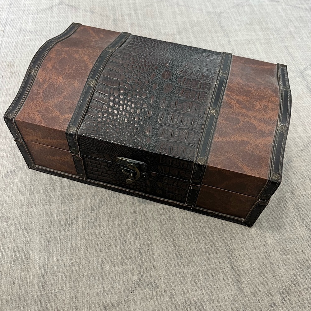 Bead or Charm Storage Jewelry Box - Great for Trollbeads, Pandora and Ohm!